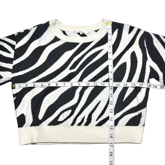 Tularosa | Women | Zebra Wool Blend Flare Sleeve Cropped Sweater Top | Small - Picture 5 of 10